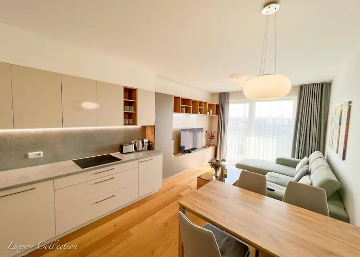 Incredible Luxury With Garage And Tram Station * Praha