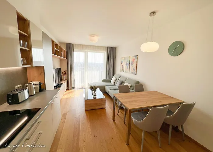 Incredible Luxury With Garage And Tram Station * Praha