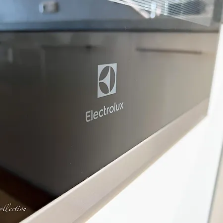 Incredible Luxury With Garage And Tram Station Διαμέρισμα Πράγα